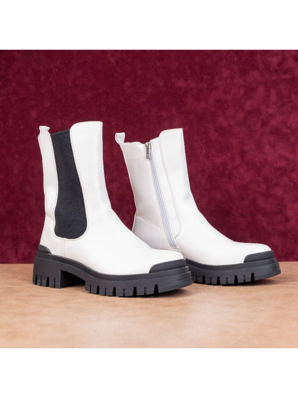 NY&C Women White Vegan Leather Festival Boho Party Platfrom Chelsea Boots sz 9